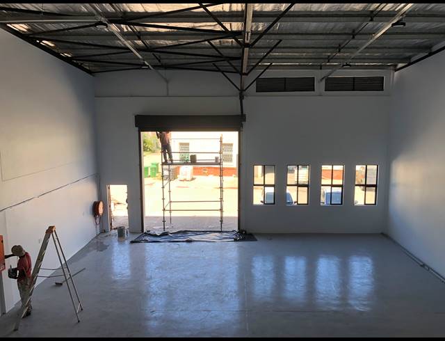 177M² WAREHOUSE RENTED IN BRIARDENE